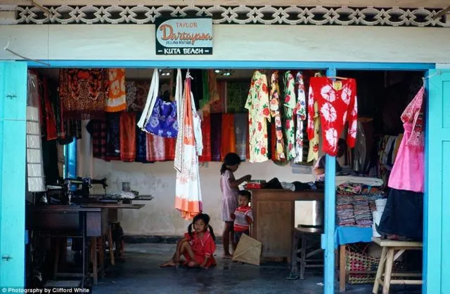 Parade Foto Bali Tempo Doeloe Sebelum Dipenuhi Wisatawan. Wah Adem Banget ya Suasananya! 22