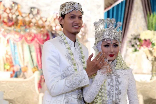 Simulasi Realistis, Biaya Pernikahan yang Harus Dikeluarkan Para Lelaki. Biar Tak Gentar Meminang Istri!