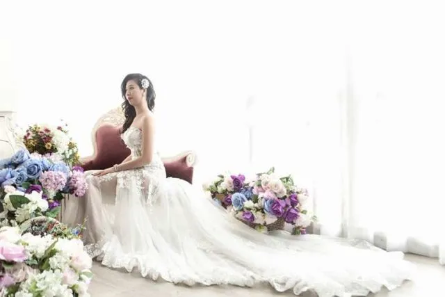 Wanita Ini Bikin Foto Pre-Wedding Sendirian, Kok Aneh? Tapi Ternyata Alasannya Bikin Sedih :( 5