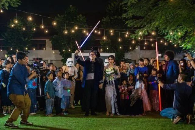 5 Konsep Pernikahan Unik Selain A La Disney. Penggemar Film dan Anak Kekinian Wajib Simak Nih 26
