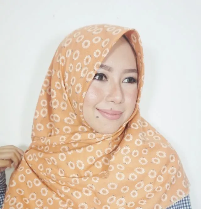 Review Perbandingan 6 Lip Cream Matte Warna Nude Harga 50 Ribuan. Manakah yang Terbaik? 14