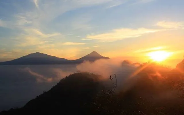 Kisah Misteri Seorang Pemuda yang Ditolong Makhluk Ghaib di Puncak Suroloyo. Aneh dan Bikin Merinding 6