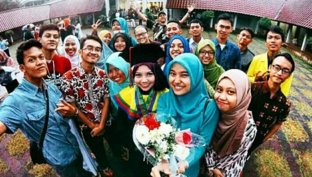 Kumpulan Momen Wisuda Ini Begitu Mengesankan. Yakin Kamu Nggak Ingin Segera Seperti Ini? 16