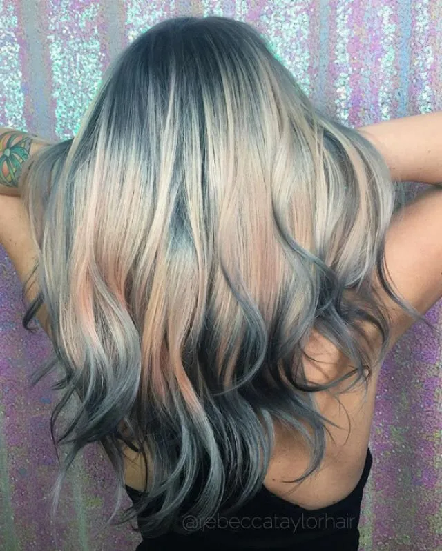 Shine Line, Tren Warna Rambut Terbaru Ala Unicorn yang Viral di Instagram. Kamu Mau Coba? 10