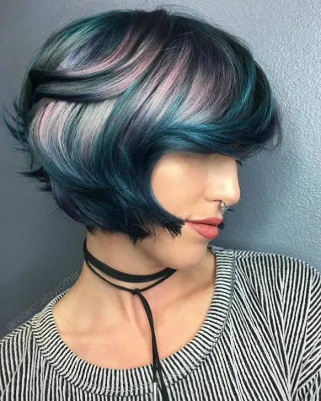 Shine Line, Tren Warna Rambut Terbaru Ala Unicorn yang Viral di Instagram. Kamu Mau Coba? 17