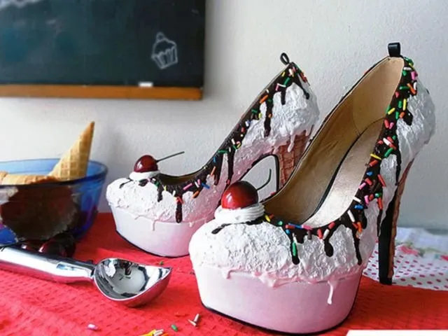 11 Desain Sepatu Ini Asli Unik, Siapapun yang Memakainya Bakal Terlihat Nyentrik 15