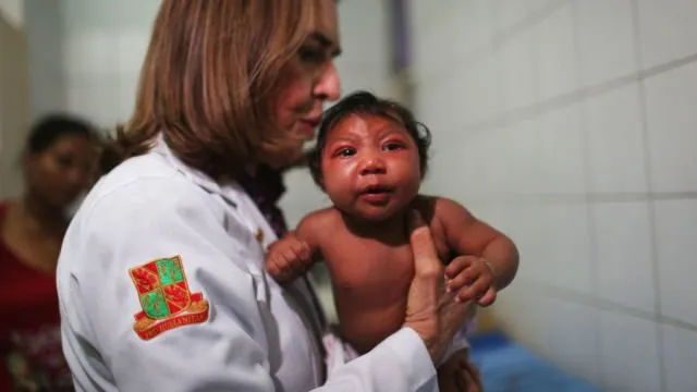 12 Foto Korban Zika Ini Sungguh Memilukan. Meski Situasi Darurat Sudah Lewat, Tetap Perlu Waspada 19