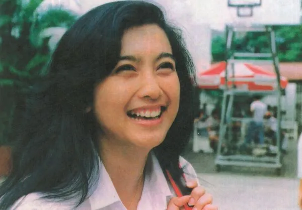 Untuk Ukuran Cewek Zaman Sekarang, 6 Artis Lawas Ini Tetap Sedap Dipandang. Cantiknya Absolut! 12