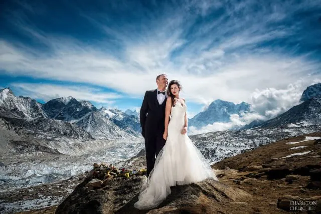 Luar Biasa, Pasangan Ini Menikah di Gunung Everest. Kalau Sudah Cinta, Menaklukkan Gunung pun Bisa! 17