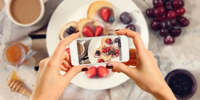 7 Tips Memotret Makanan Pakai Kamera HP Doang. Biar Kualitas Fotomu Naik Level dan Makin Elegan! 11