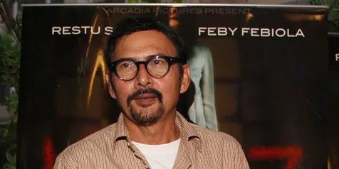 7 Selebriti Indonesia Ini Sudah Berusia di atas 50 Tahun, Tapi Masih Boleh Banget Dibilang ‘Ganteng’ 9