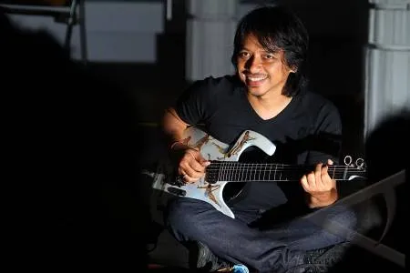 7 Selebriti Indonesia Ini Sudah Berusia di atas 50 Tahun, Tapi Masih Boleh Banget Dibilang ‘Ganteng’ 11