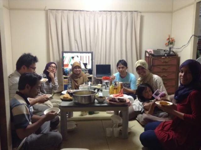 7 Perjuangan Ini Khatam Dilakukan Anak Kost Saat Bulan Puasa. Demi Menu Berbuka yang Enak dan Hemat 16