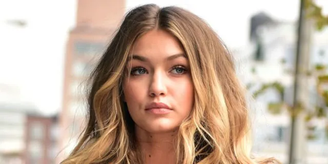Begini Lho Girls, 6 Cara Pakai Lipstik Sesuai Bentuk Bibir. Dijamin Nggak Belepotan Lagi Deh! 7