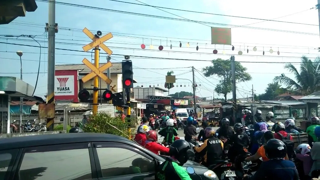 Mending Itu Klakson Dibuang Aja Kalau Kamu Masih Menggunakannya untuk 8 Momen Ini, Norak Lho!