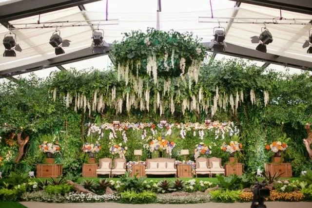 10 Dekorasi Garden Party di Dalam Ruangan. Nggak Ada Lagi Istilah Takut Kehujanan 29