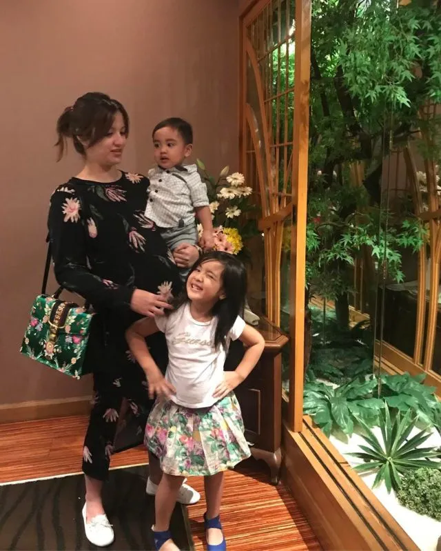 Status Menyindir Nia Ramadhani Ini Viral, Kamu Juga Bisa Secantik Nia Kalau Punya Banyak Pembantu 6