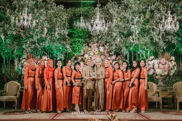 10 Dekorasi Garden Party di Dalam Ruangan. Nggak Ada Lagi Istilah Takut Kehujanan 37