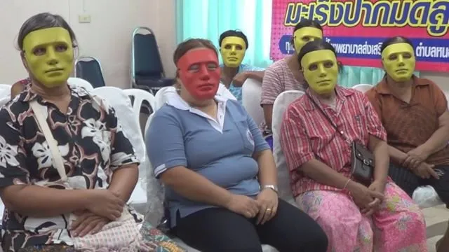 Bukan Pesta Kostum, Topeng Hijau Ala Film The Mask Ini untuk Perempuan yang Malu ke Dokter Kandungan 8