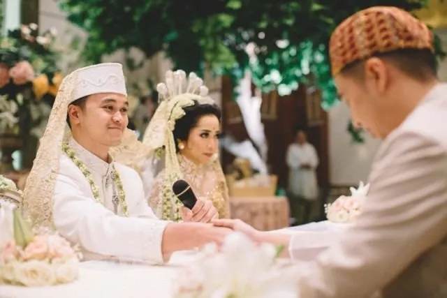 Beda Pendapat dengan Orang Tua Menjelang Pernikahan Itu Biasa. Lakukan Hal Ini untuk Menyikapinya 5