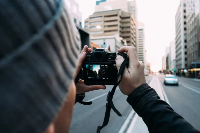 9 Potret Perjuangan Luar Biasa Demi Foto yang Instagrammable. Totalitas Itu Wajib Hukumnya! 20