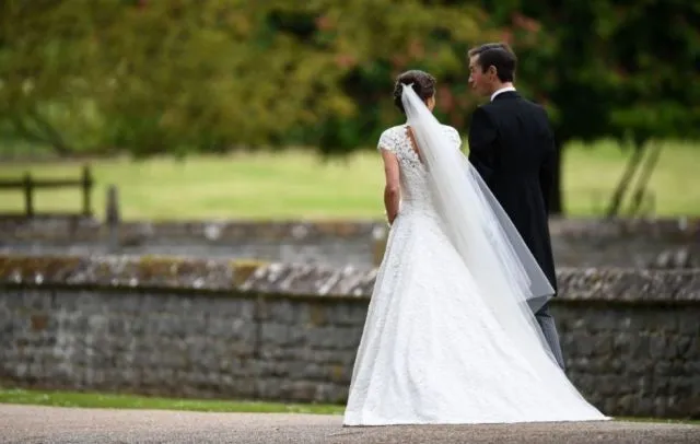 Resmi Sandang Status Istri, Pernikahan Pippa Middleton yang Sederhana Tetap Membuatmu Jatuh Hati 25