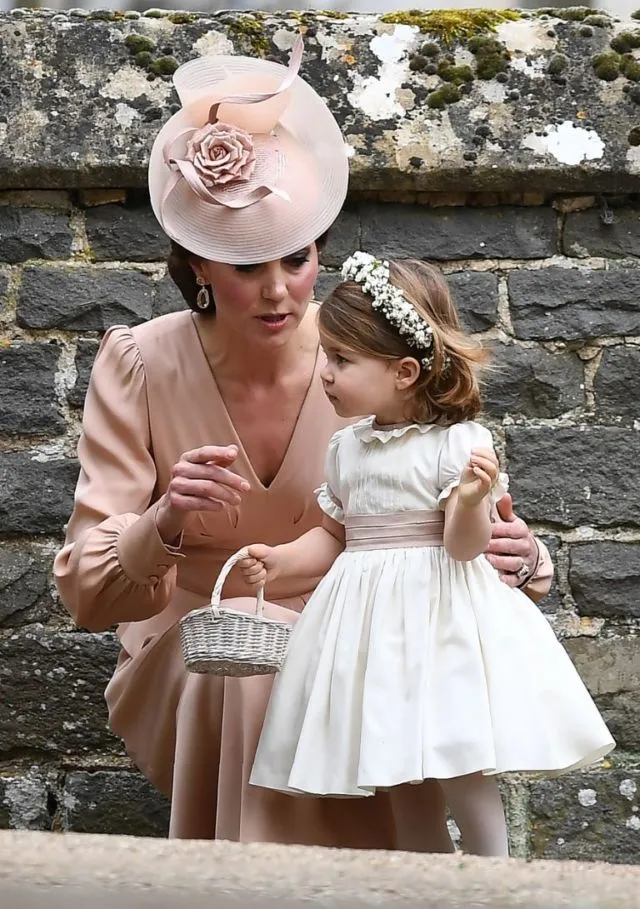 Resmi Sandang Status Istri, Pernikahan Pippa Middleton yang Sederhana Tetap Membuatmu Jatuh Hati 20