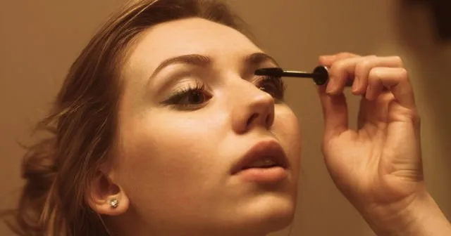 6 Kesalahan Makeup yang Jadi Penyebab Foto Selfie Kamu Gagal Total 10 kesalahan makeup gagal selfie