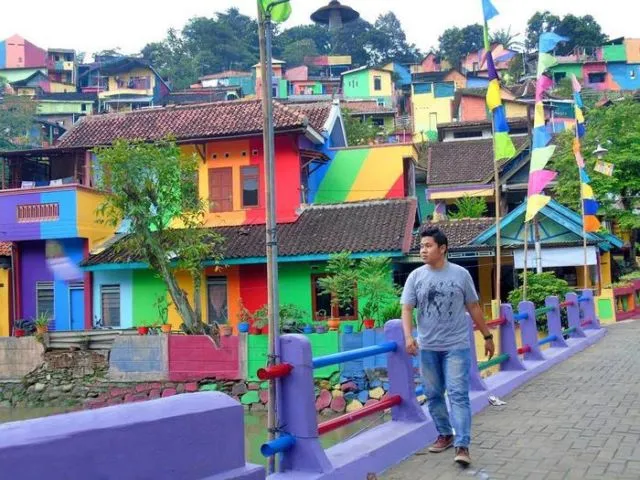 Ngehits di Media Internasional, Kampung Pelangi Semarang Mendadak Terkenal! Kaya Apa Sih Bentuknya? 15