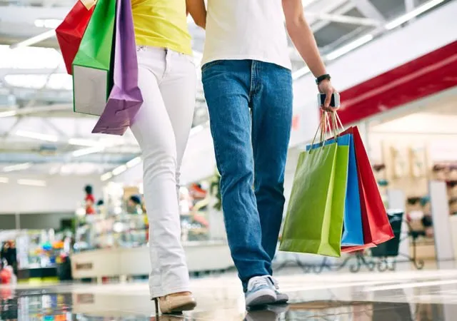 Kalau Cewekmu Melakukan 7 Hal Ini Berarti Dia Matre. Jangan Percaya Kalau Dia Ngaku Realistis! 10