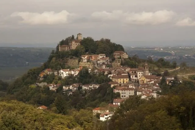 Sebuah Kota di Italia Tawarkan Rp29 Juta Bagi Orang yang Mau Pindah ke Sana. Tertarik?! 5