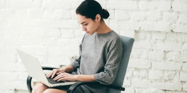 6 Perlakuan Cowok ini Sering Bikin Cewek Bilang ‘Iyuuuh’. Tapi Ujung-ujungnya Luluh Juga Hatinya 9