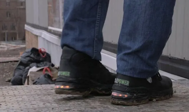SolePower. Hanya dengan Berjalan Kaki, Kamu Bisa Hasilkan Energi Listrik Buat Kebutuhan Sehari-hari 6