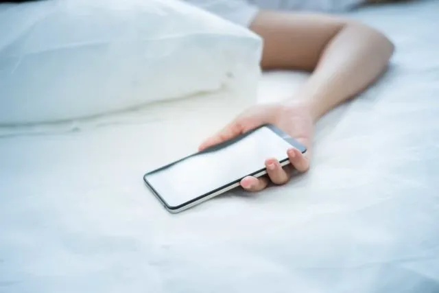 Biar Nggak Kayak Zombie, 8 Trik Ini Bikin Kamu Jadi Gampang Tidur dan Nggak Insomnia Lagi 11