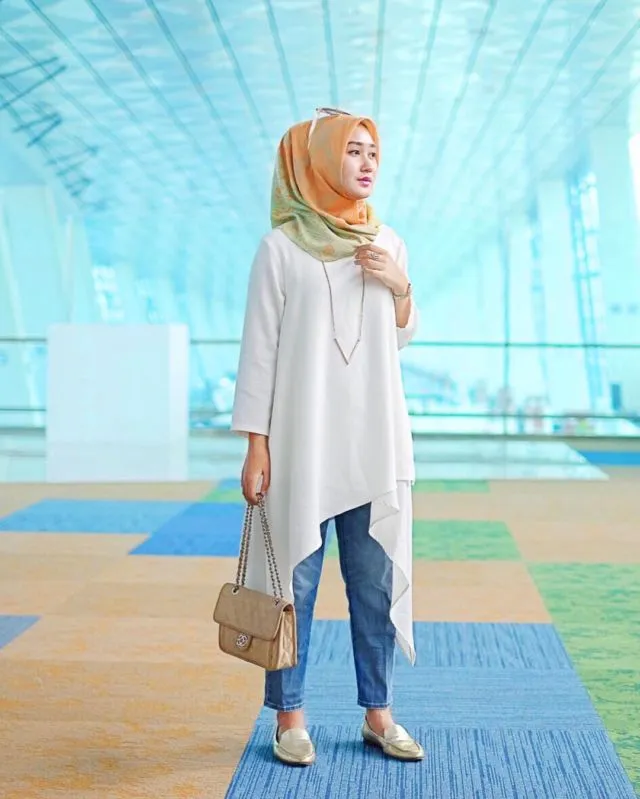 11 Gaya Berpakaian Buatmu Fresh Graduate yang Baru Pertama Kali Masuk Kerja 21