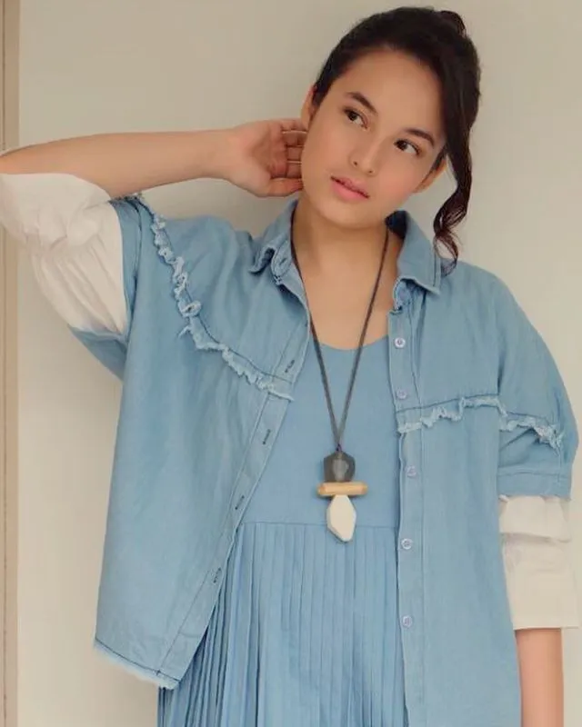 Buat Cowok-cowok, Ini 8 Artis Cewek yang Wajib Kamu Follow! Cantiknya Nggak Perlu Ditanya 11