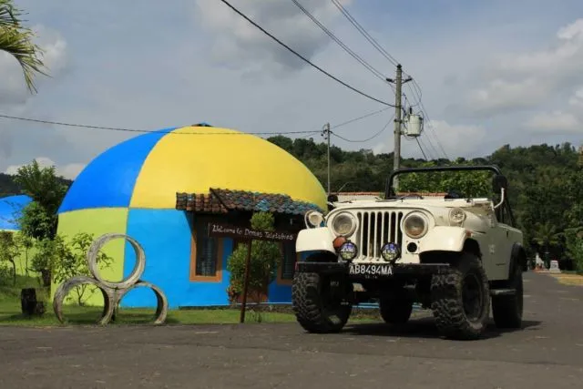 Rumah Domes Teletubbies di Prambanan Kini Berwarna-warni. Jadi Makin Hits dan Pengen Berkunjung Ke Sini! 9