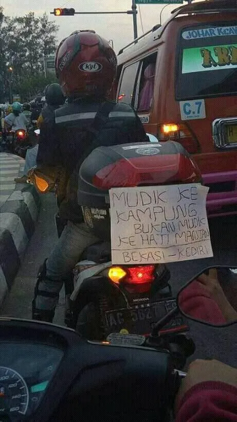Curhatan Pemudik Galau yang Belum Bisa Bawa Menantu. Kocak Banget Sih Kata-kata Mereka! 15