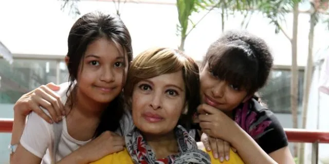 Berita Duka: Selamat Jalan Yana Zein, Pemeran Antagonis di Sinetron ‘Tersanjung’ yang Tetap Dikenang 6