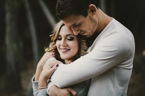 Saat Cowokmu yang Cueknya Kebangetan Tiba-Tiba Romantis dan Perhatian, 6 Hal Ini Pasti Akan Kamu Rasakan 10
