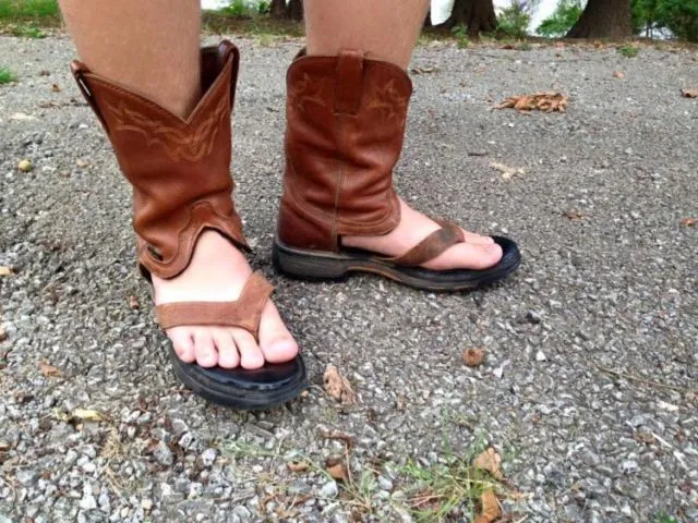 10 Fashion Ini Bisa Dibilang Aneh, Tapi Ternyata Ada Juga yang Beli! 19