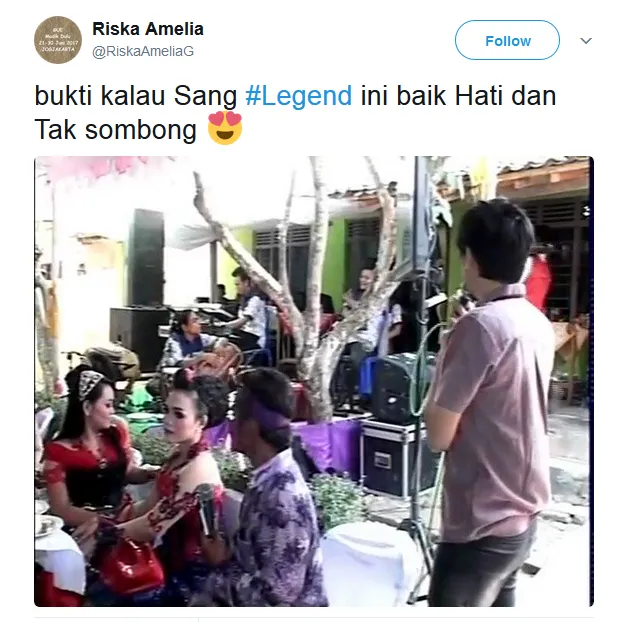 Udah Nyimak Duta Sheila On 7 Nyanyi di Acara Nikahan Warga yang Sederhana Ini? Nyenengin Banget! 4