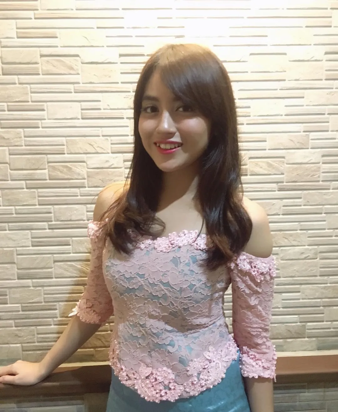 Alasan Cewek Bergigi Gingsul Itu Sering Dianggap Manis 5