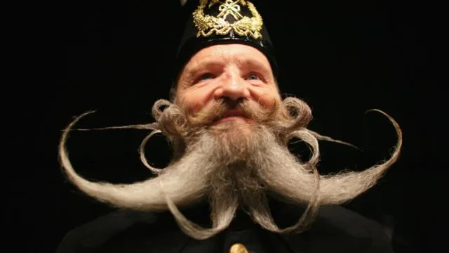 15 Kumis dan Jenggot Ini Punya Wujud yang Super Unik, Mungkin Cuma Pria Sejati yang Bisa Memilikinya 23