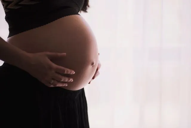 Jika 5 Hal Ini Kamu Rasakan Saat Hamil, Siap-siap Punya Anak Kembar, Ya! 8