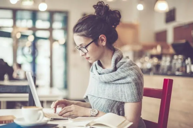 Suka Khawatir Nggak Aman Pakai Wifi Gratis? 7 Hal Ini Bikin Kamu Jadi Tenang 13
