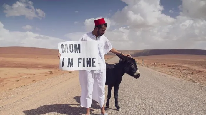 Punya Ibu yang Protektif, Cowok Hobi Traveling Ini Selalu Ngabarin ‘Mom, Im Fine’ , di Manapun…