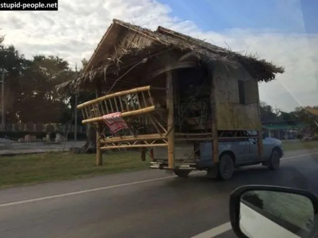 10 Foto Mobil yang Menderita Karena Dipaksa Bawa Muatan yang Membahayakan, Jangan Ditiru Pas Mudik! 14