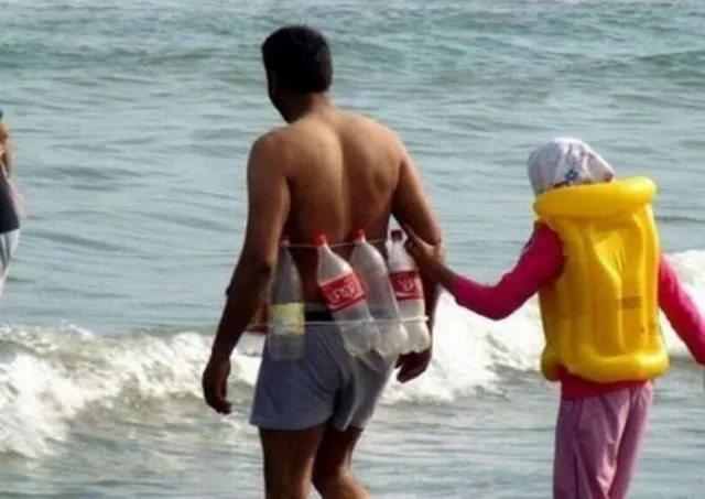 10 Cara Kocak yang Dilakukan Orangtua untuk Menjaga Anaknya, Protektif Sekaligus Kreatif :) 20