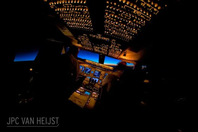 Beruntungnya Jadi Pilot Seperti JPC Van Heijst, Mungkin Dia Pemilik Ruang Kerja Terbaik di Dunia 20